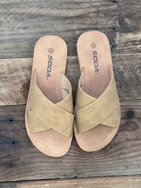 Soda Women's Light Tan Crisscross Slide Sandals